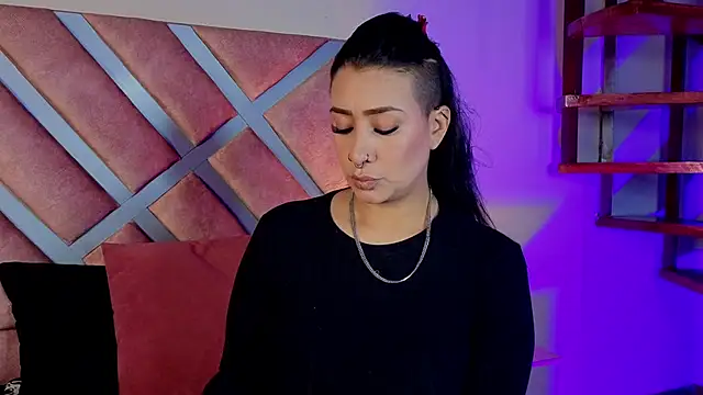  kelly hous36 online show from April 13, 12:32 pm