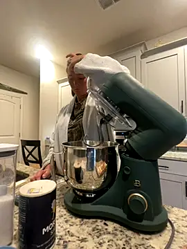 Snapshot of triple34D chatting on October 29, 4:53 pm triple34D online show from October 29, 4:53 pm