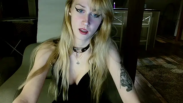 goldhaarigeDame online show from February 20, 10:48 pm