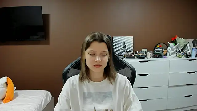 SoniNesti online show from March 25, 2:12 pm