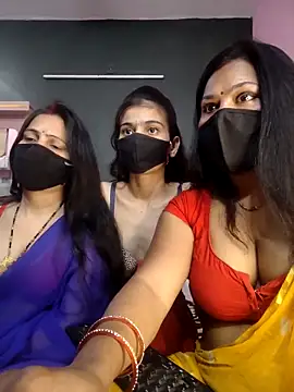 cutee  crazy online show from March 13, 1:51 pm