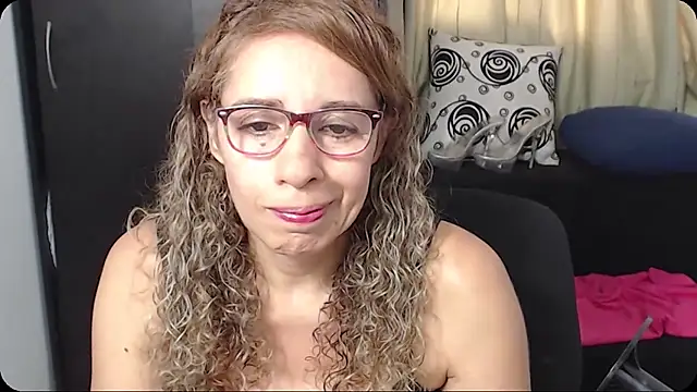 perlahotboobs online show from March 25, 9:32 pm