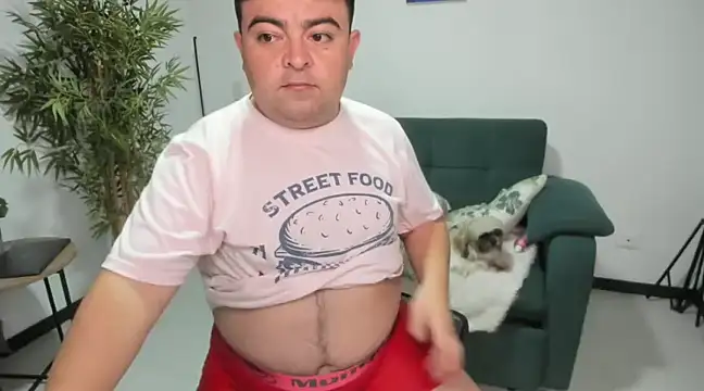 Snapshot of naughty_bear chatting on December 24, 6:44 am naughty bear online show from December 24, 6:44 am