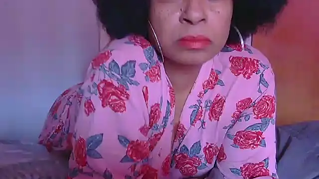 MSweetLindaParks online show from November 14, 4:06 pm