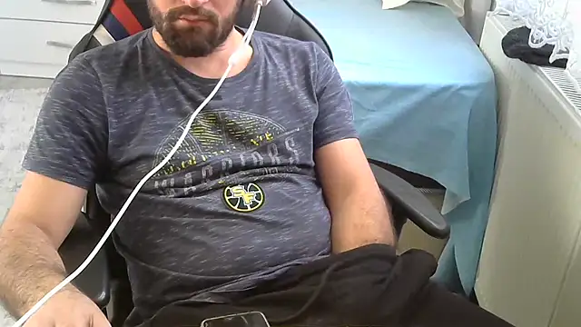 Snapshot of crazybaby5461 chatting on February 15, 1:09 pm crazybaby5461 online show from February 15, 1:09 pm