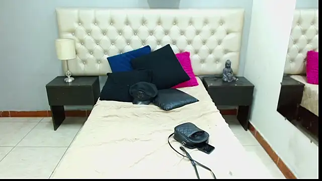 nomy 07 online show from July 25, 7:11 pm