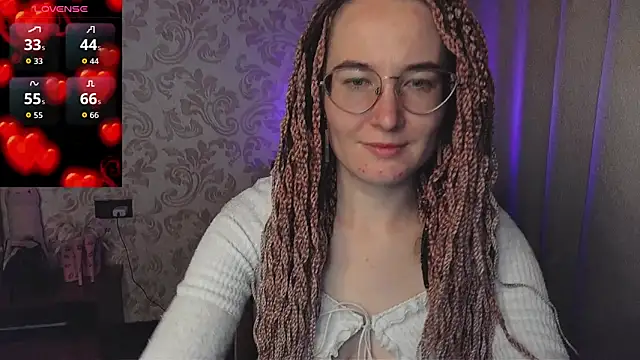 Snapshot of AgnesGraham chatting on April 26, 10:07 pm AgnesGraham online show from April 26, 10:07 pm
