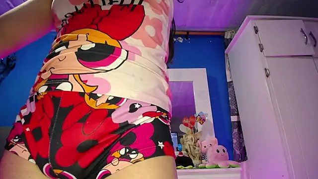 Lunahoney1 online show from February 5, 7:29 pm