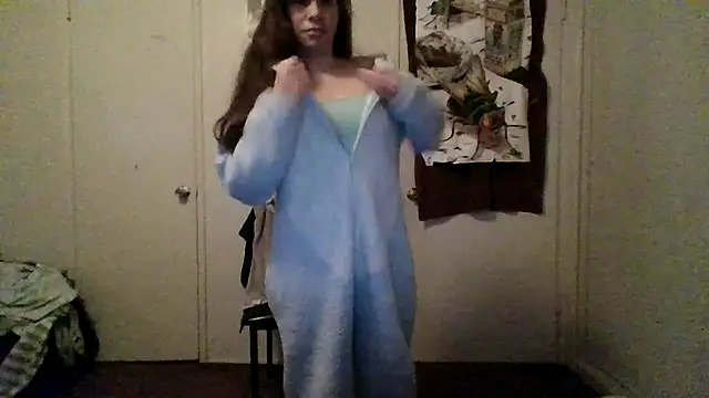 Snapshot of petitedoll29 chatting on December 14, 3:51 am petitedoll29 online show from December 14, 3:51 am