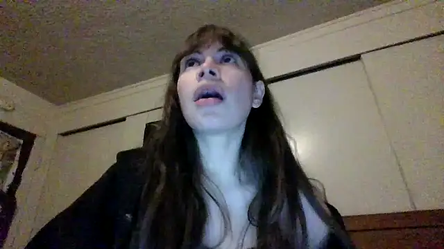 Snapshot of petitedoll29 chatting on December 24, 2:43 am petitedoll29 online show from December 24, 2:43 am