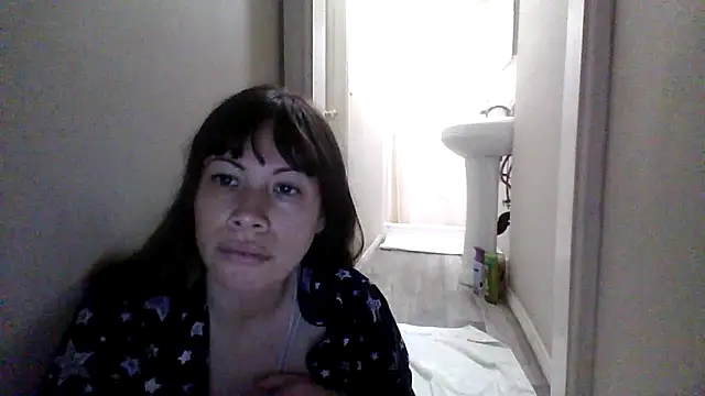 petitedoll29 online show from December 17, 9:21 pm