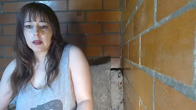 Snapshot of jenniferS_ chatting on March 10, 3:01 am jenniferS online show from March 10, 3:01 am