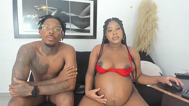 Snapshot of EbonnyDuoSexHard chatting on May 19, 12:38 am EbonnyDuoSexHard online show from May 19, 12:38 am