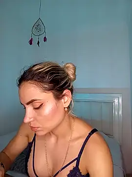 ASHLEY BLAIR online show from December 31, 10:45 pm