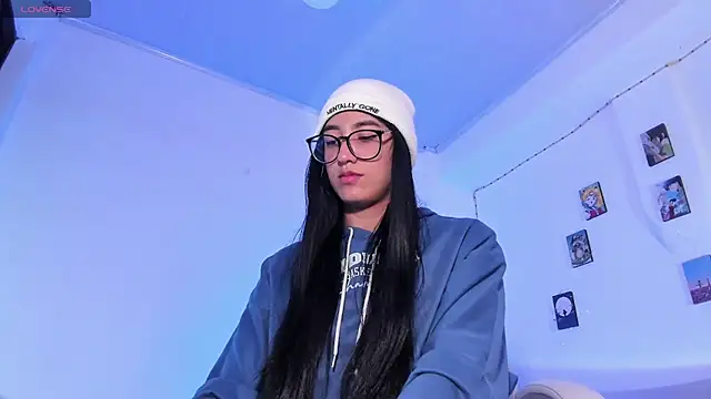 ineedmydaddy  online show from January 25, 3:19 am