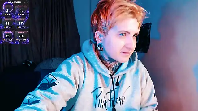 Marieblueeyes online show from November 18, 4:06 am