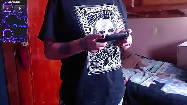 Marieblueeyes online show from December 2, 6:14 pm