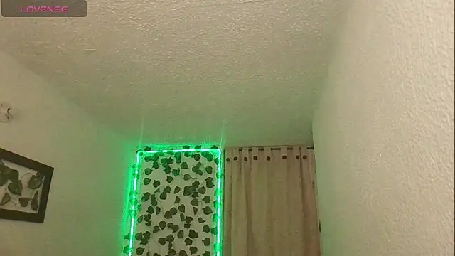 SexDiffrent online show from December 22, 6:27 pm