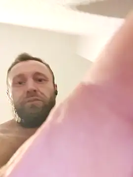 Snapshot of geilehure26 chatting on November 3, 11:26 pm geilehure26 online show from November 3, 11:26 pm