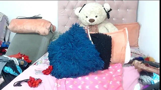 Snapshot of Negrabig chatting on February 14, 3:03 am Negrabig online show from February 14, 3:03 am