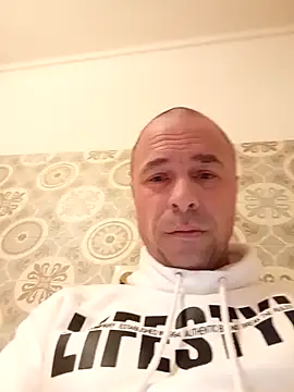 Snapshot of Nowy111 chatting on March 17, 12:26 am Nowy111 online show from March 17, 12:26 am