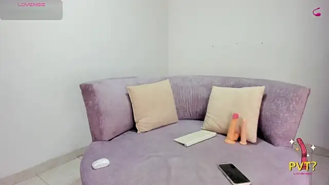 victoria 027 online show from April 10, 4:12 pm