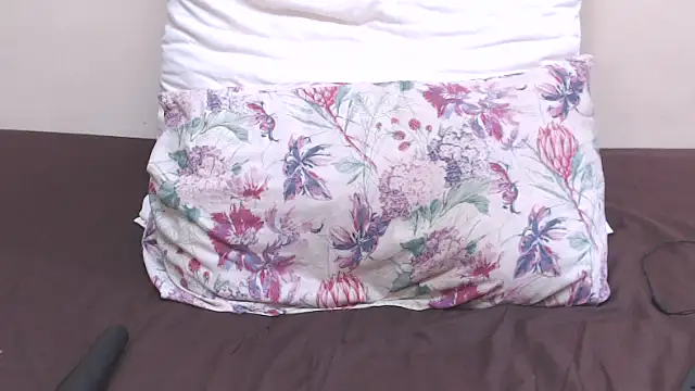 hottychubbygirl online show from February 5, 12:06 pm