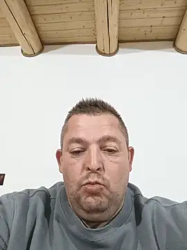 Snapshot of Borisache chatting on October 22, 4:40 pm Borisache online show from October 22, 4:40 pm