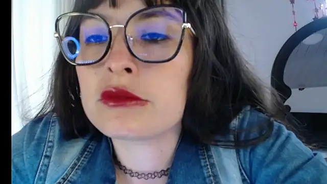 Alexandrasaenz online show from November 12, 9:58 pm