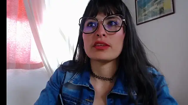 Alexandrasaenz online show from November 13, 8:52 pm