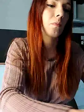 Snapshot of clara-francaise chatting on May 6, 4:01 pm clara-francaise online show from May 6, 4:01 pm
