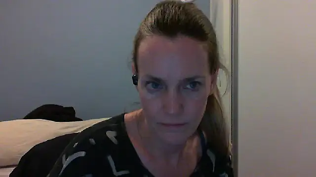 Annylove1 online show from October 29, 12:24 am