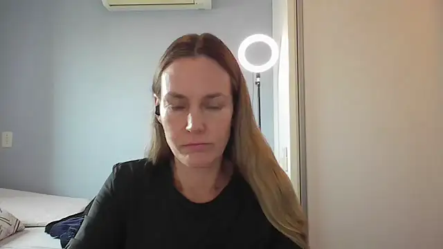 Annylove1 online show from November 13, 10:47 am