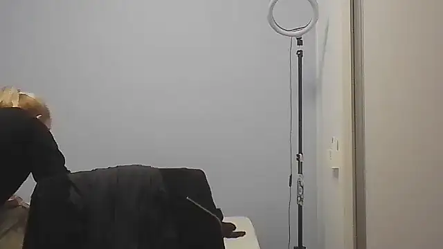 Annylove1 online show from May 29, 12:08 am