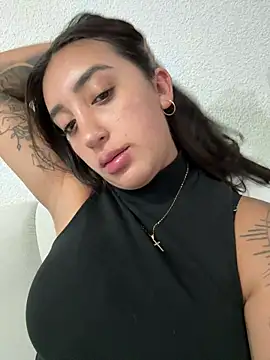 Hannahoff online show from May 11, 2:06 am