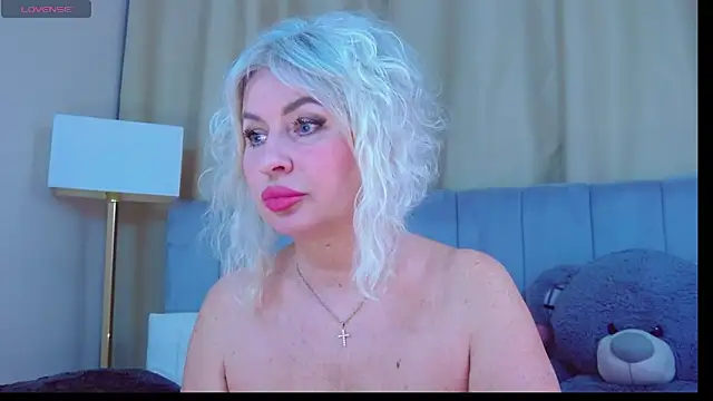 Barbie Blond  online show from March 29, 6:02 am