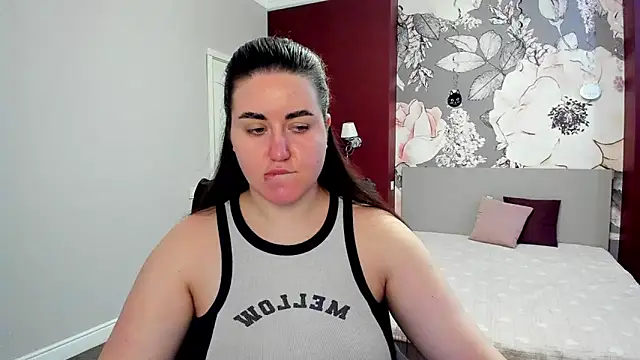 Roxie Bradley online show from March 9, 6:50 am