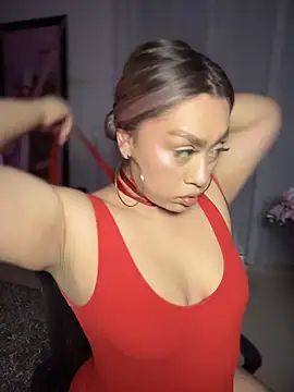 Im sophiie online show from October 24, 6:32 am