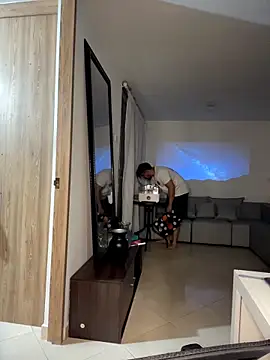 Im sophiie online show from February 17, 6:54 am