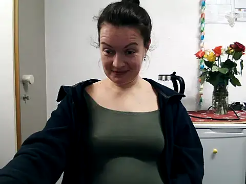 LoveNBloom online show from December 31, 5:40 pm