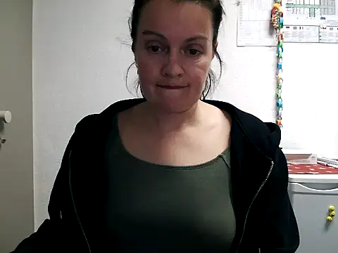 LoveNBloom online show from March 19, 6:55 pm