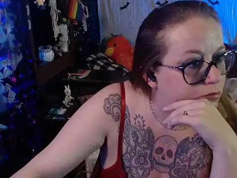 Snapshot of edgexchaos chatting on November 6, 12:50 pm edgexchaos online show from November 6, 12:50 pm