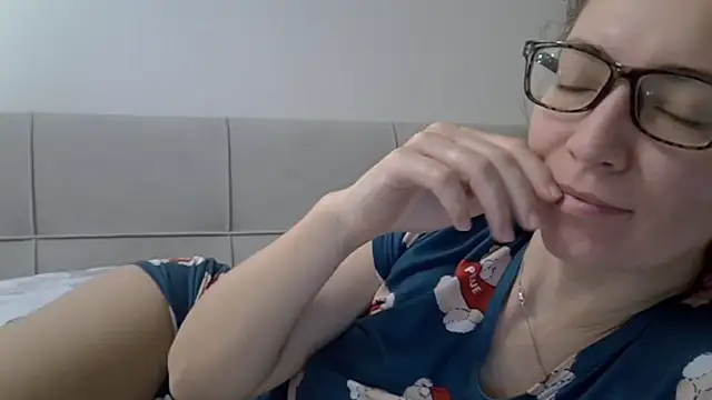 Ashleyspice online show from January 7, 4:39 am