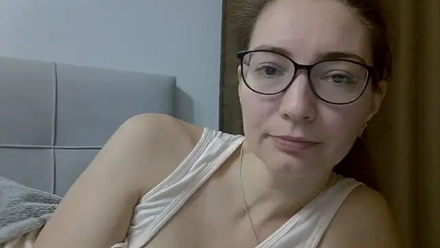 Ashleyspice online show from December 17, 5:57 am