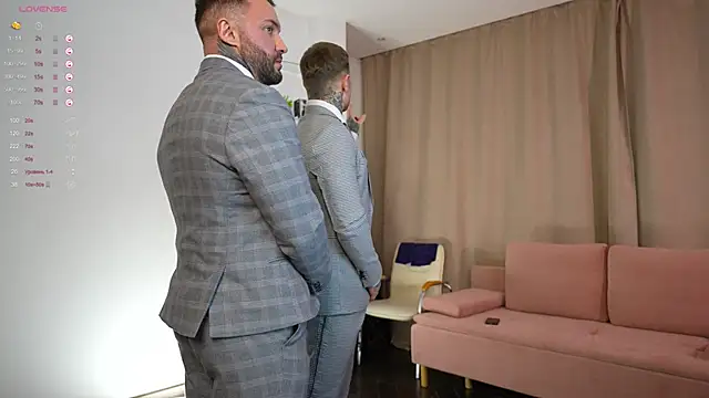 Snapshot of Demianblake chatting on November 6, 6:42 pm Demianblake online show from November 6, 6:42 pm