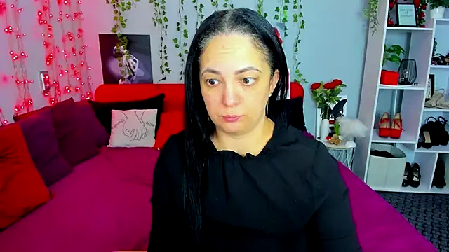 Snapshot of DarlingMilf chatting on October 15, 6:19 pm DarlingMilf online show from October 15, 6:19 pm