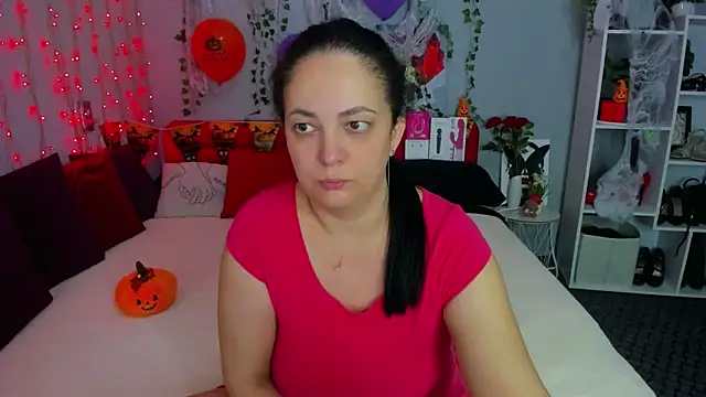 Snapshot of DarlingMilf chatting on November 12, 7:13 pm DarlingMilf online show from November 12, 7:13 pm