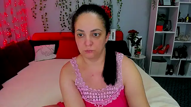 Snapshot of DarlingMilf chatting on November 16, 7:08 pm DarlingMilf online show from November 16, 7:08 pm