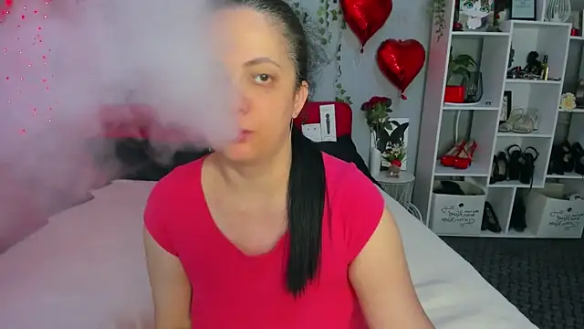 DarlingMilf online show from April 15, 6:04 pm