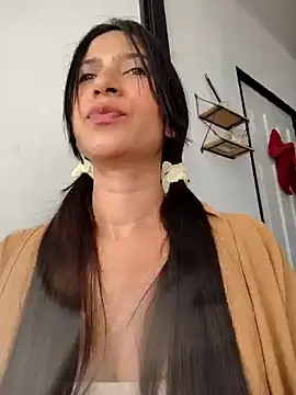 Snapshot of lady-rosse chatting on December 17, 6:31 pm lady-rosse online show from December 17, 6:31 pm